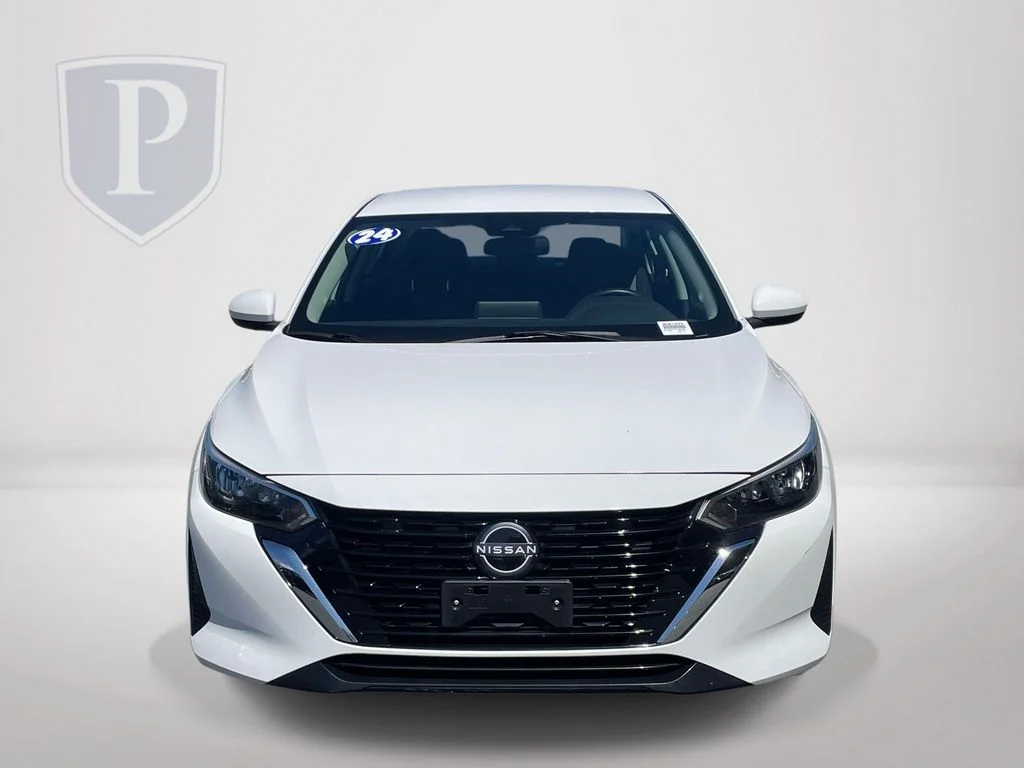 Used 2024 White Nissan SV image 3