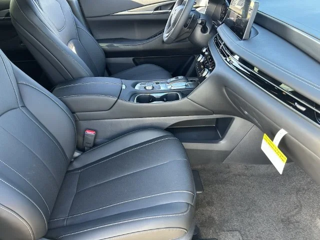 New 2027 BLACK OBSIDIAN INFINITI Luxe AWD image 12