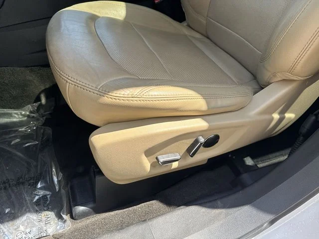 Used 2017 White Ford Limited image 32