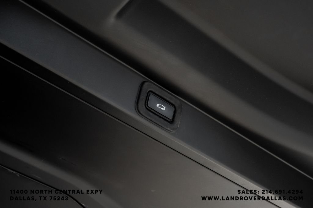 Used 2023 Santorini Black Metallic Land Rover SE image 59