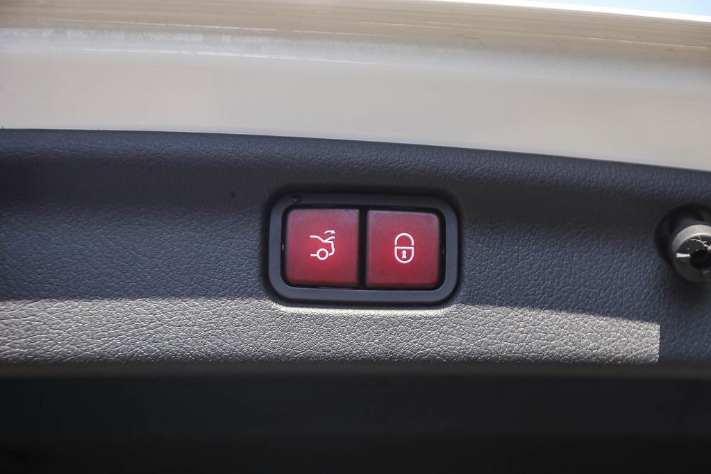 Used 2023 White Mercedes-Benz C 300 image 22