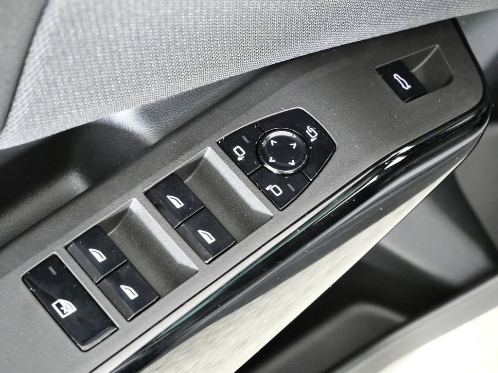 Used 2026 Skyscraper Grey Metallic BMW 30 xDrive image 36