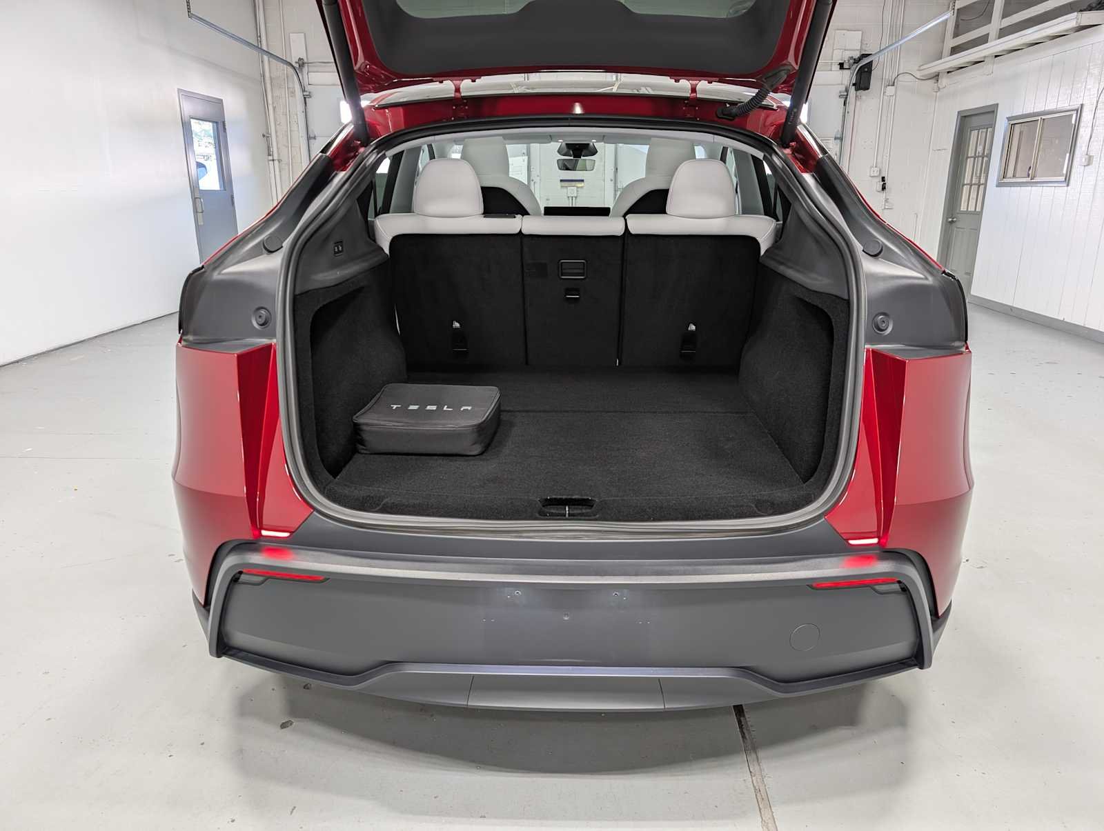 Used 2026  Tesla  image 38