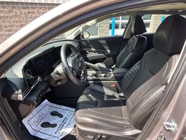 Used 2025 Metal Hyundai Limited image 13