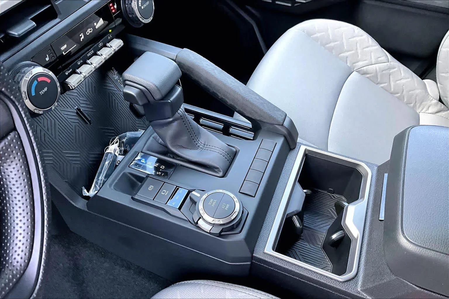 New 2026 Underground Toyota SR5 image 7