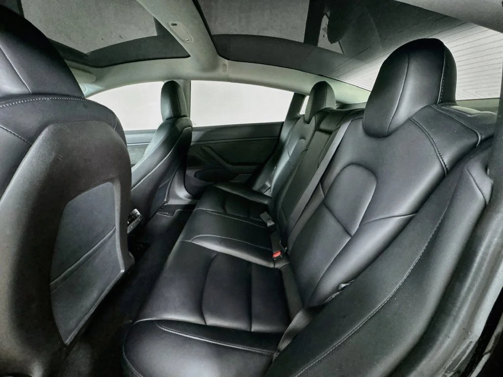 Used 2019 Solid Black Tesla Long Range image 30