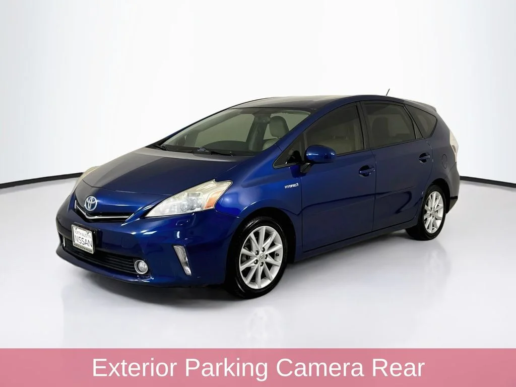 Used 2013 Blue Toyota Five image 3