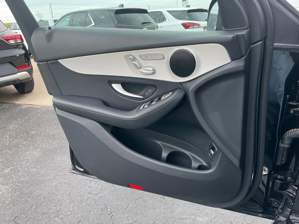 Used 2022 Black Mercedes-Benz GLC 300 image 53