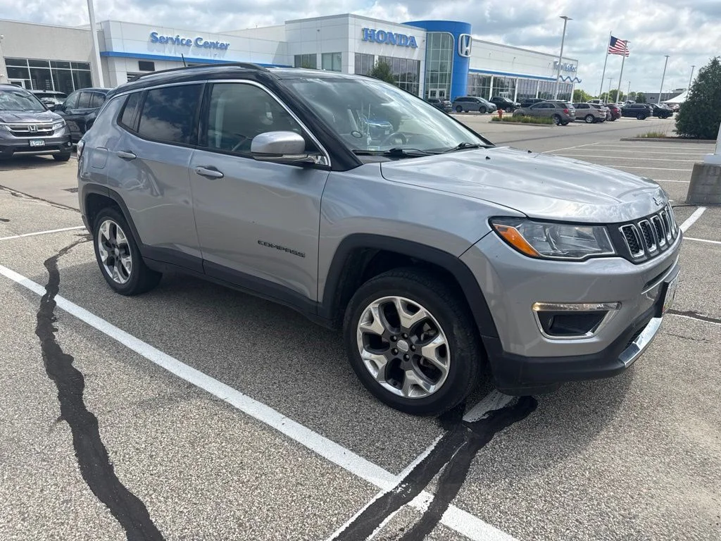 Used 2018 Silver Jeep Limited image 2