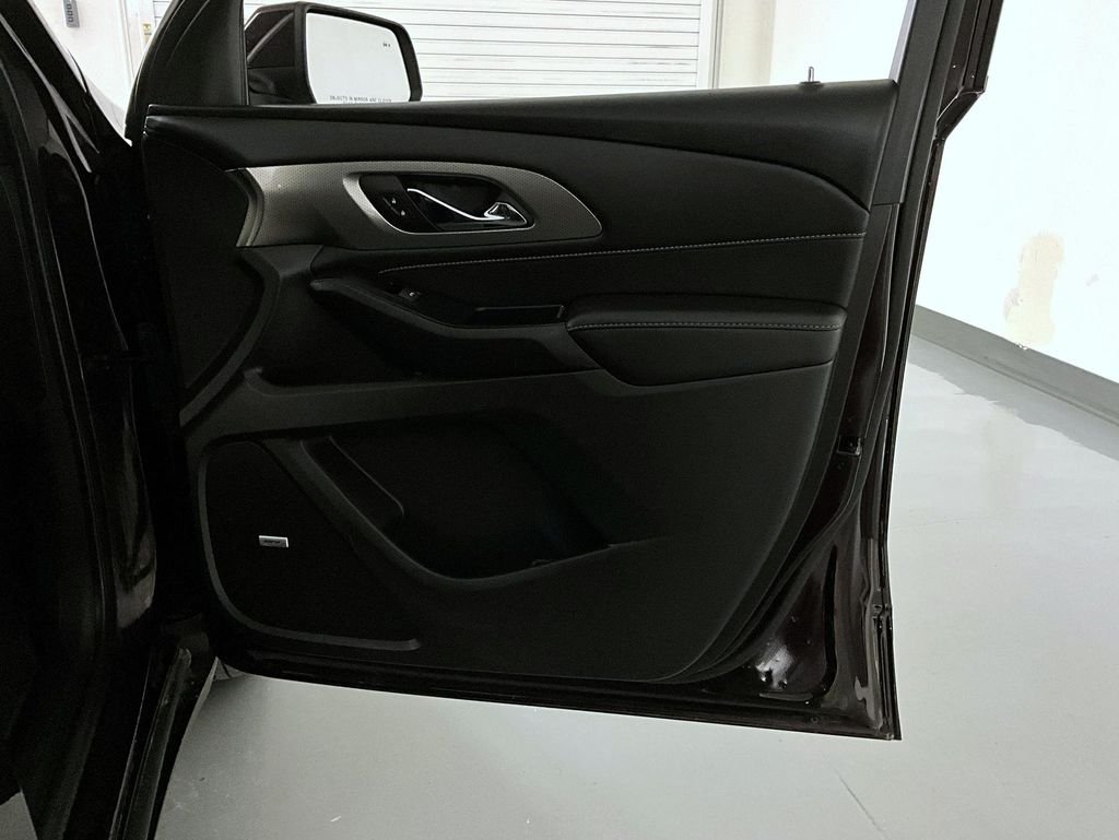2023 Chevrolet Traverse Premier - Photo 16