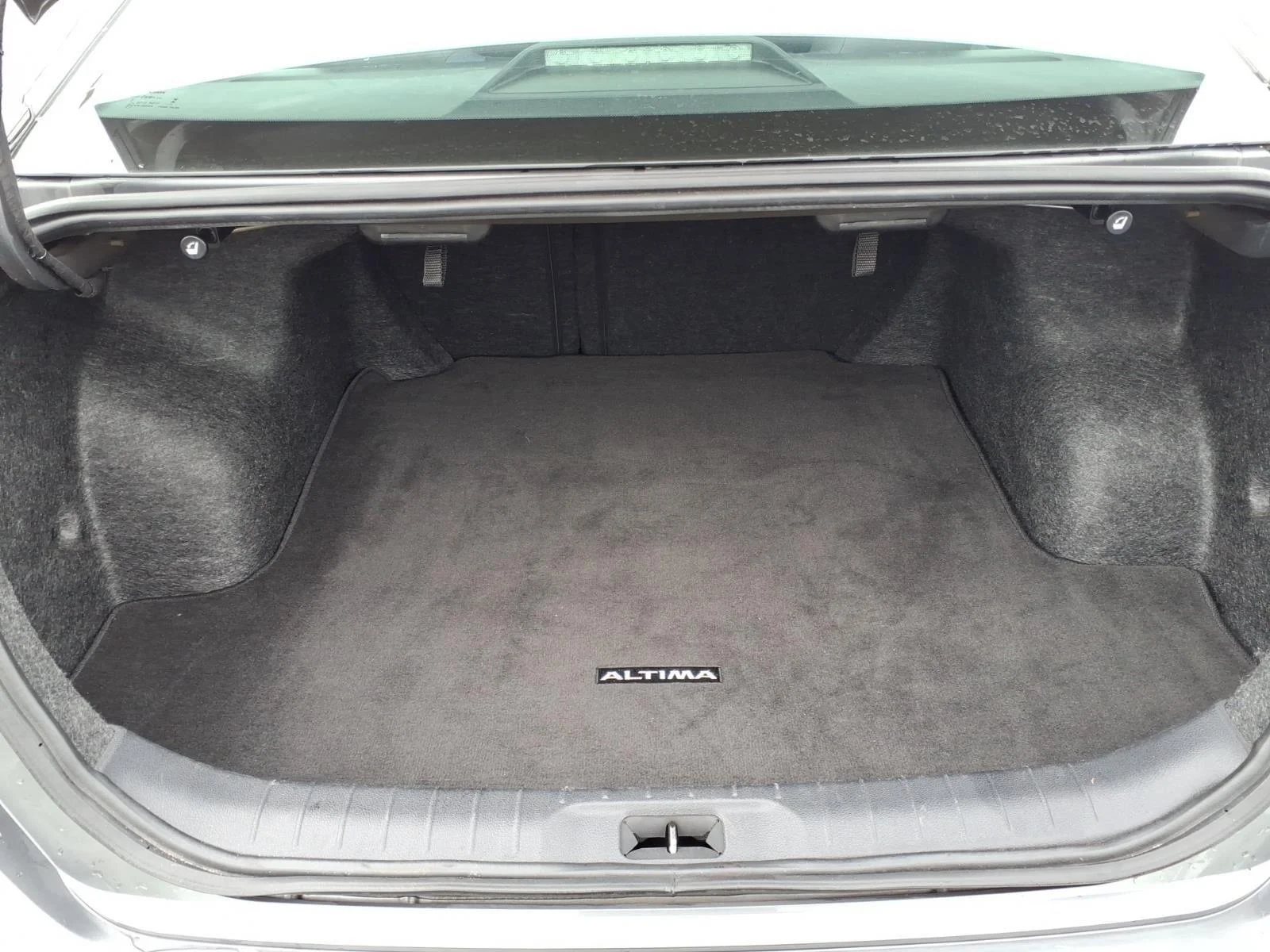 Used 2024 Gun Metallic Nissan 2.5 SV image 29