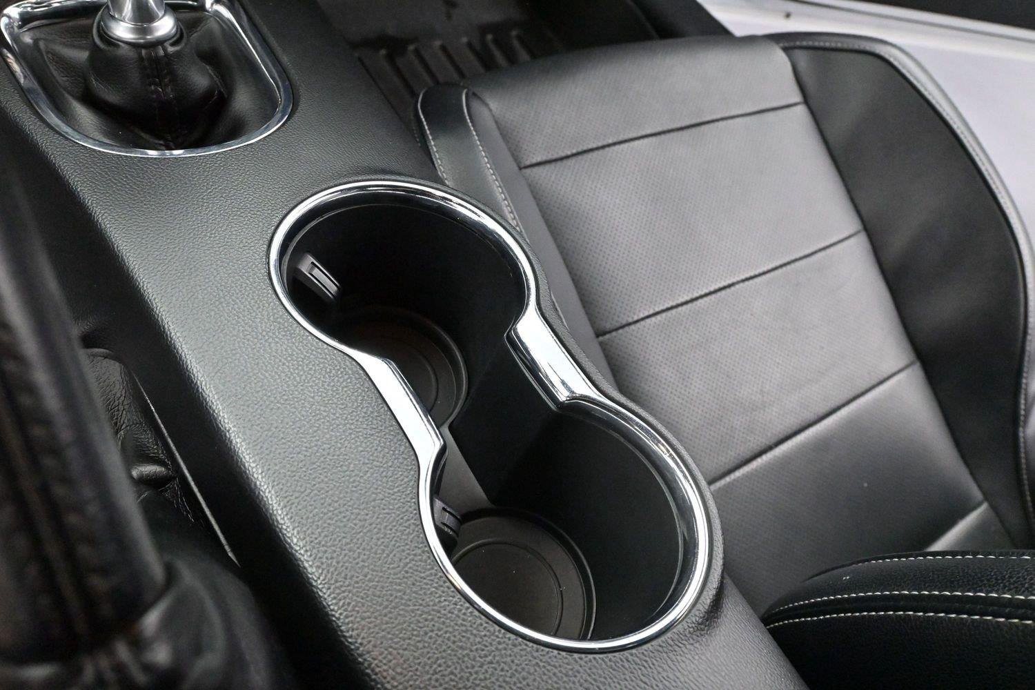 Used 2016 Oxford White Ford GT image 19