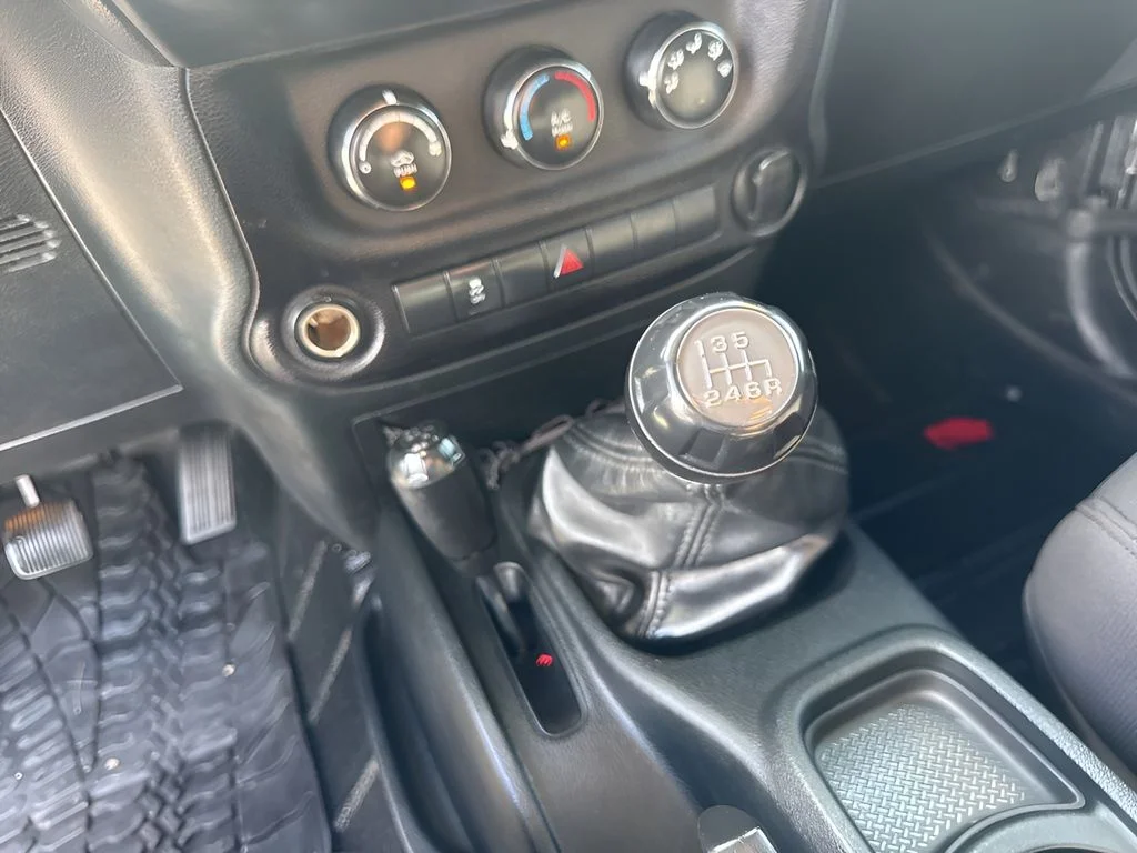 Used 2018 Gray Jeep Sport image 14
