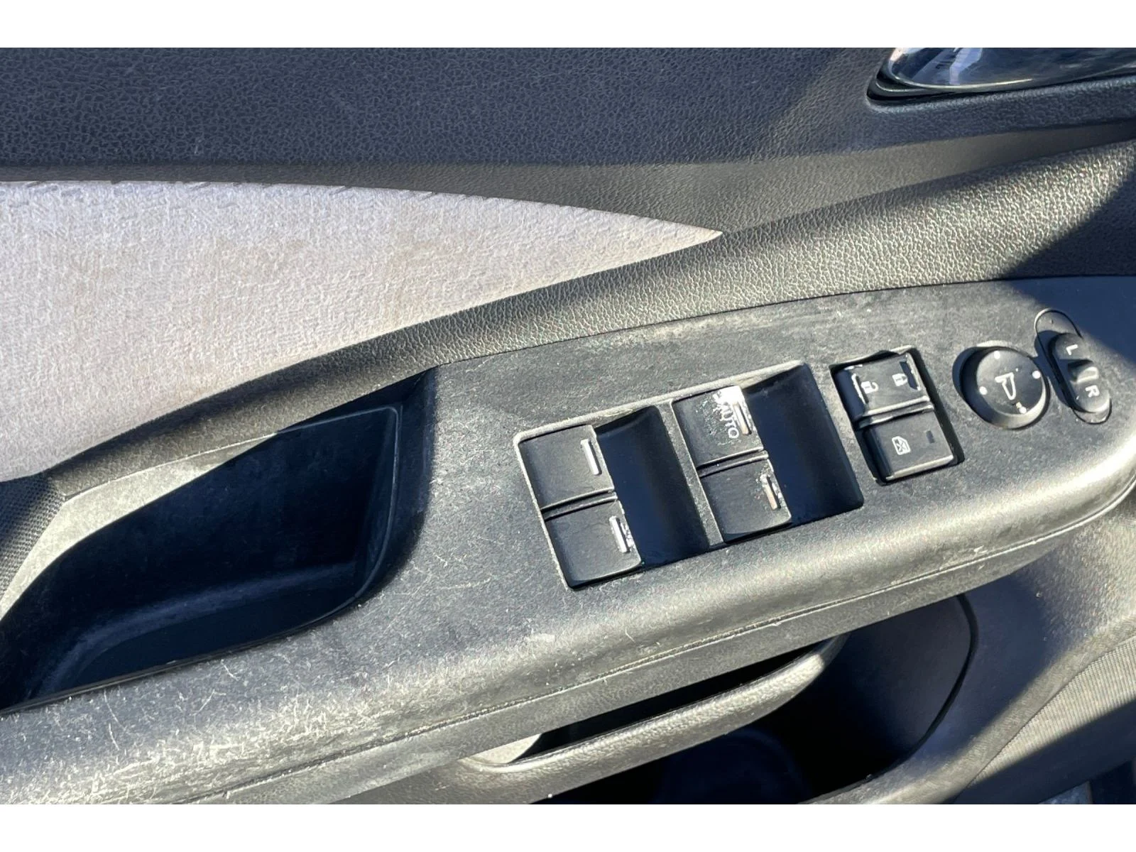 Used 2015 White Diamond Pearl Honda EX image 11