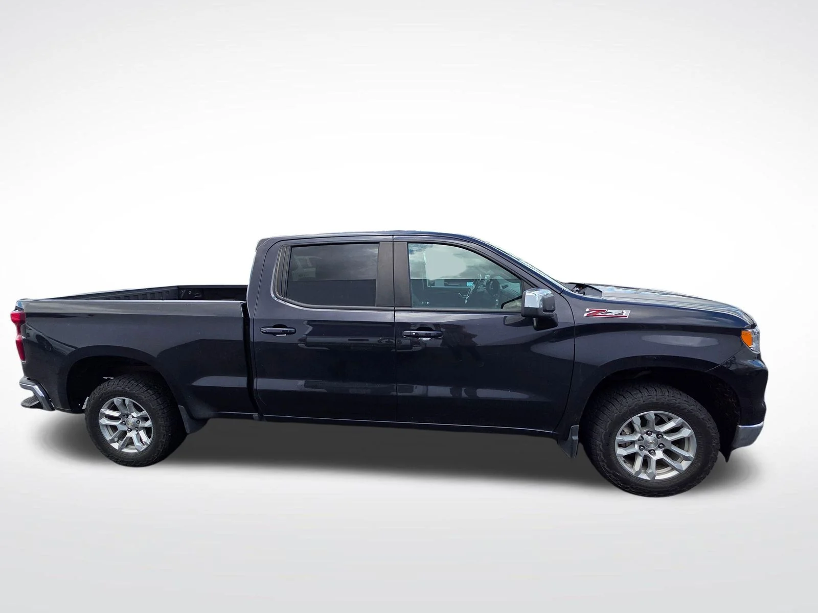 Used 2022 Dark Ash Metallic Chevrolet LT image 4