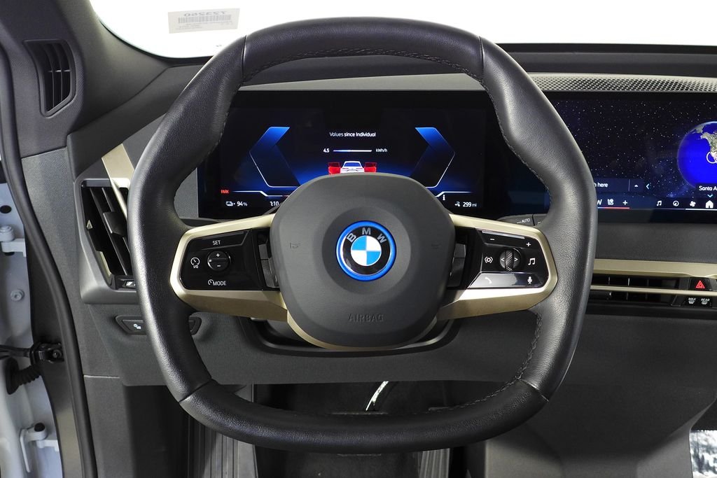 Used 2024 Mineral White Metallic BMW xDrive50 image 26