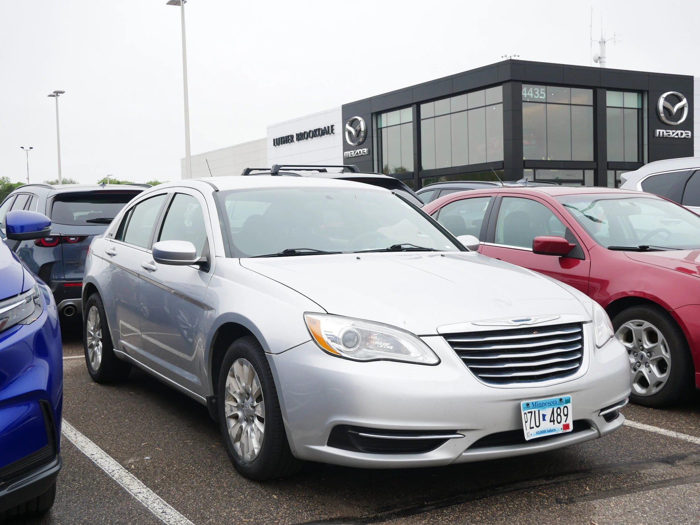 2011 Chrysler 200 LX's photo
