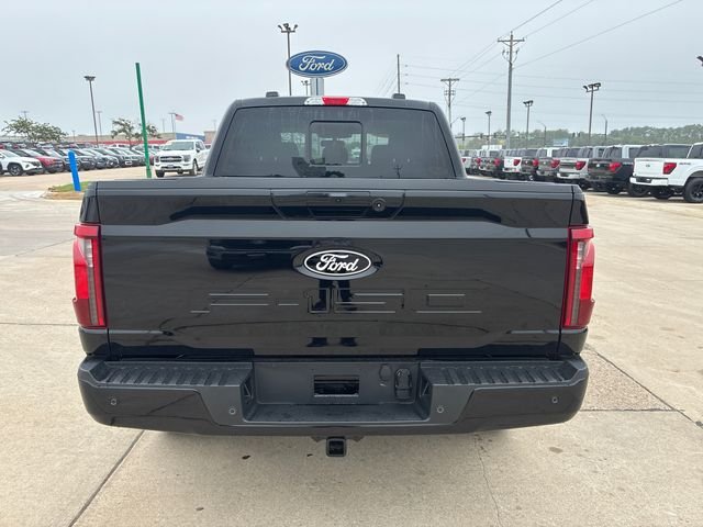 New 2026 Agate Black Metallic Ford XLT image 5