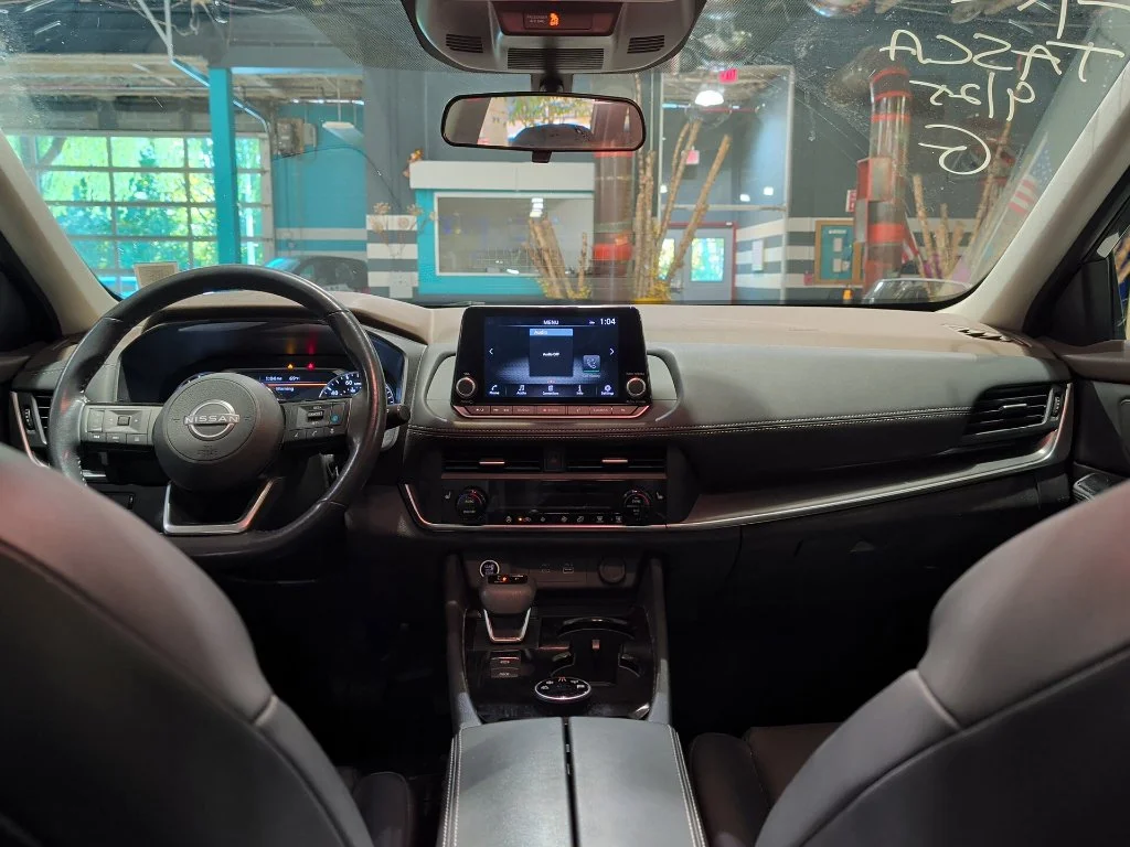 Used 2023 Gun Metallic Nissan SV image 13