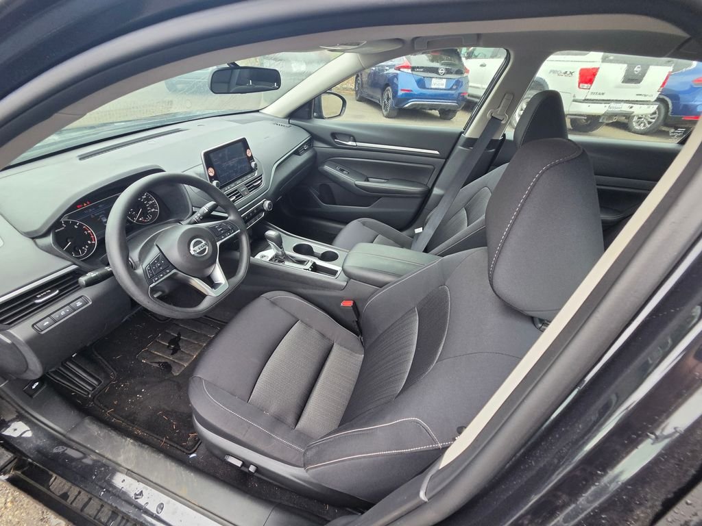 Used 2022 Blue Nissan 2.5 SV image 13