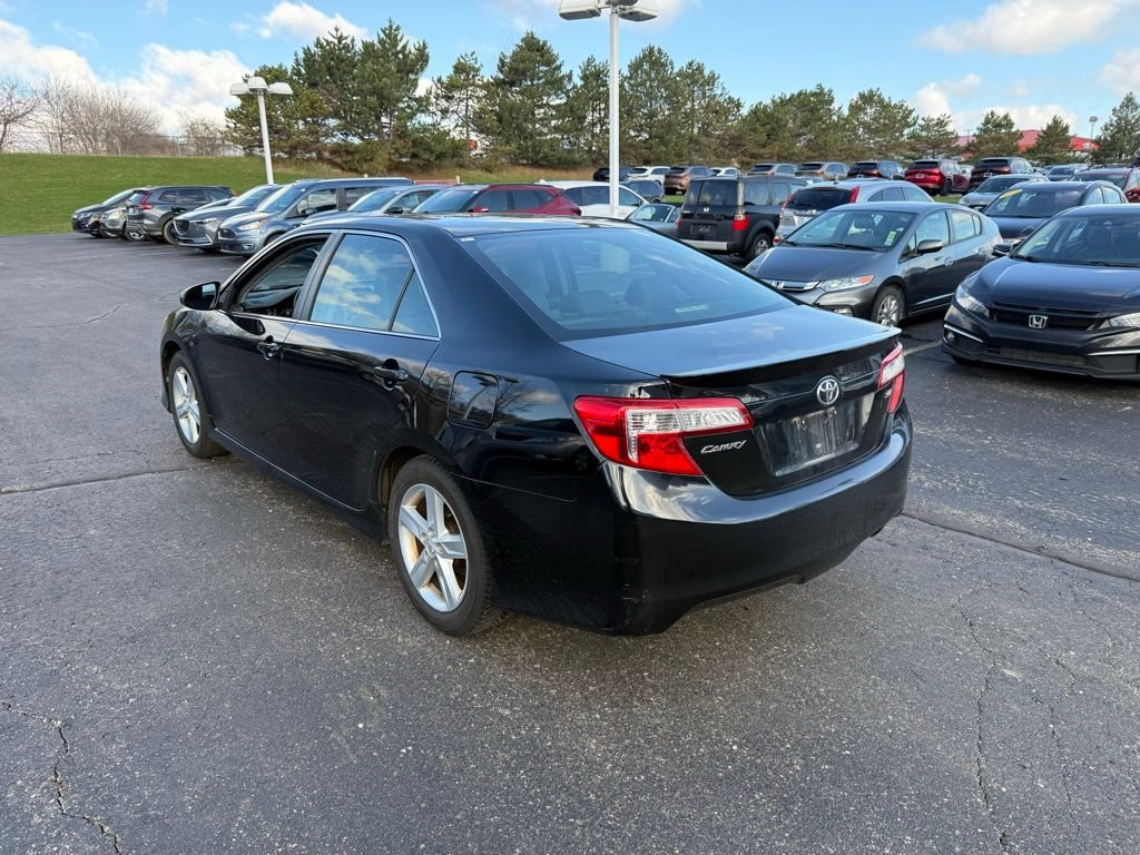 Used 2014 Toyota Camry SE with VIN 4T1BF1FK2EU775143 for sale in Brighton, MI
