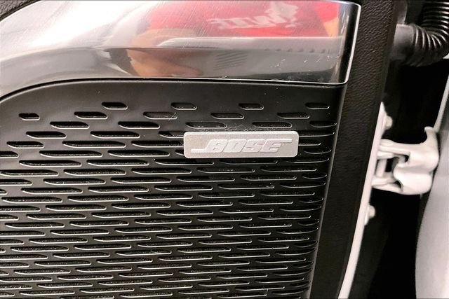 Used 2024 White Frost Tricoat GMC Denali image 41