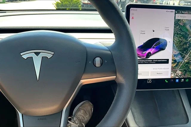 Used 2021 White Tesla Standard Range Plus image 12