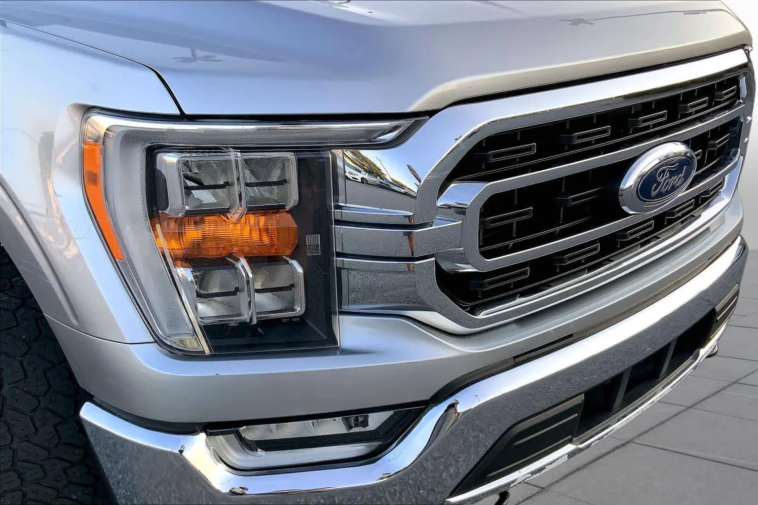 Used 2022 Iconic Silver Metallic Ford XLT image 28