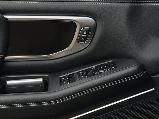 New 2026 Agate Black Metallic Ford Platinum® image 40