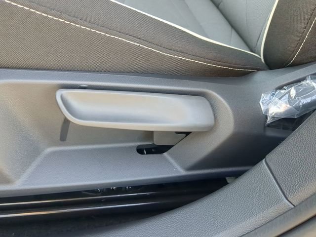 2025 Volkswagen Jetta Sport - Photo 19