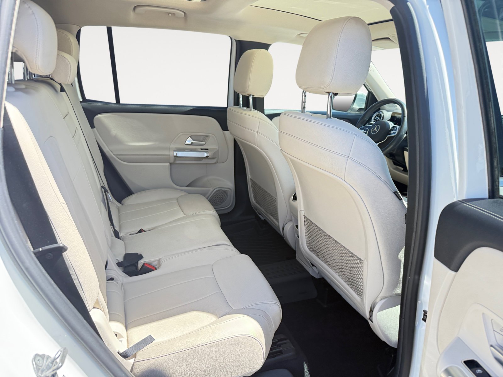 Used 2020 Polar White Mercedes-Benz GLB 250 image 18