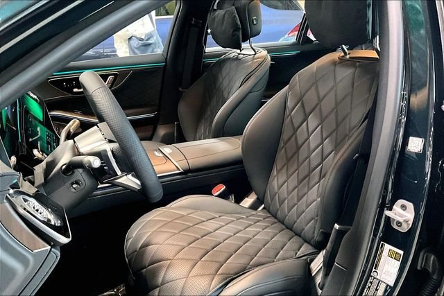 New 2027 Emerald Green Metallic Mercedes-Benz S 580 image 16