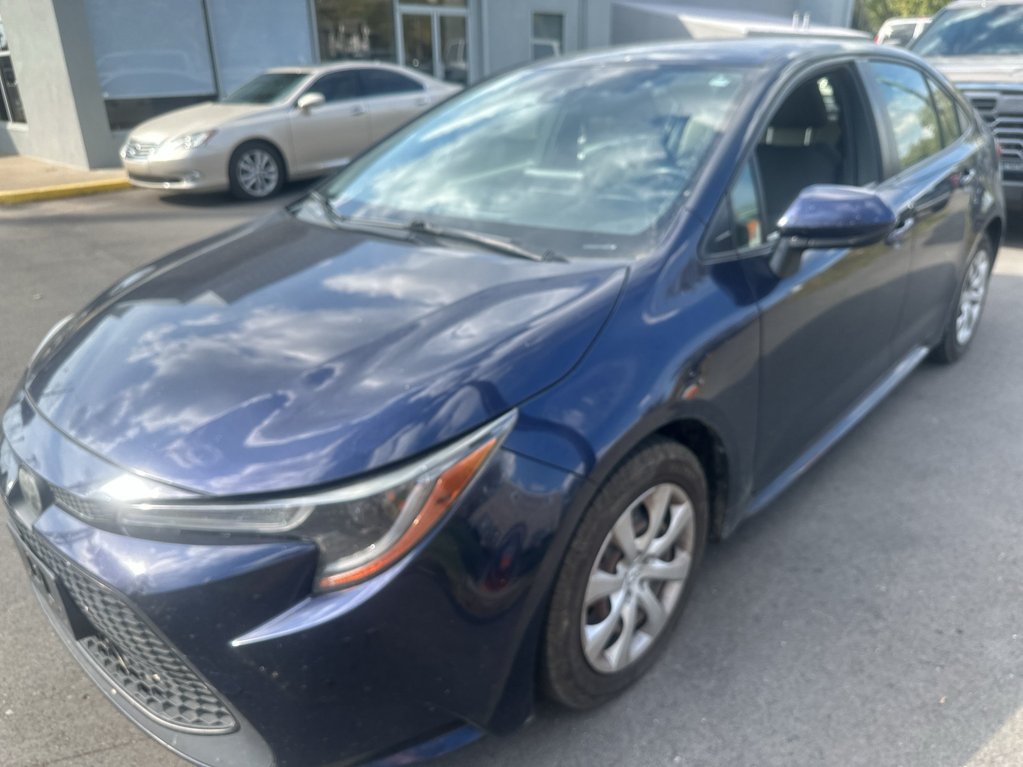 Used 2020 Blueprint Toyota LE image 3
