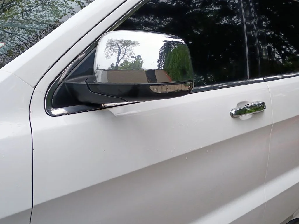 Used 2014 Black Forest Green Pearlcoat Jeep Limited image 8