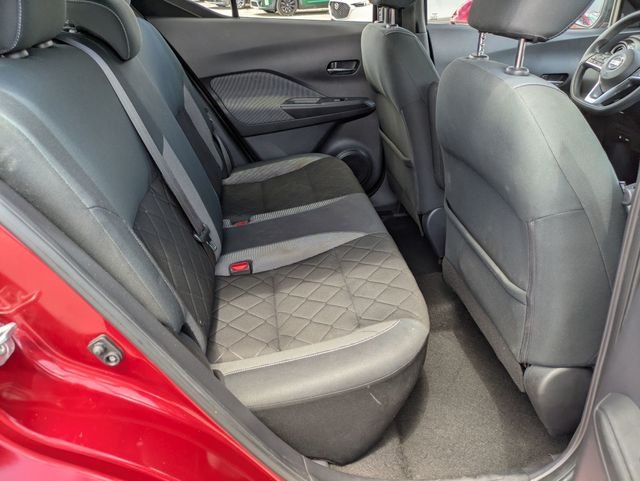 Used 2019 Cayenne Red Nissan SV image 21