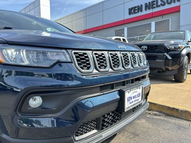 Used 2024 Blue Jeep Latitude Lux image 4