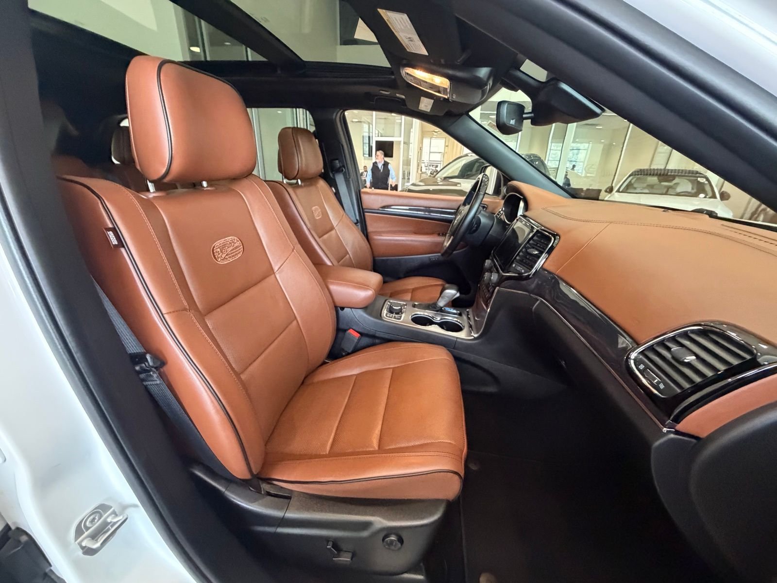 Used 2020 Off-white Jeep Overland image 48