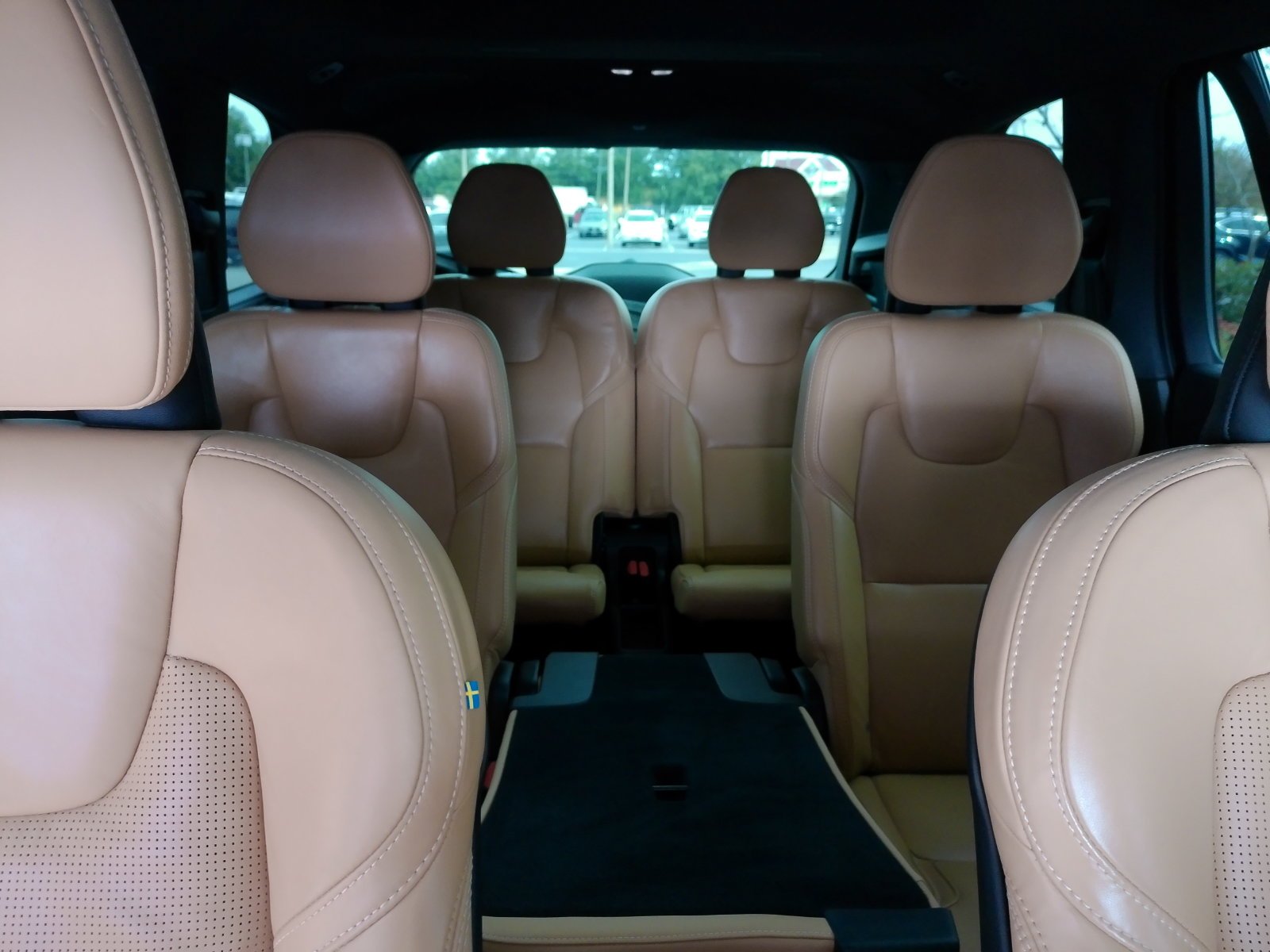 Used 2023 White Volvo Ultimate image 33