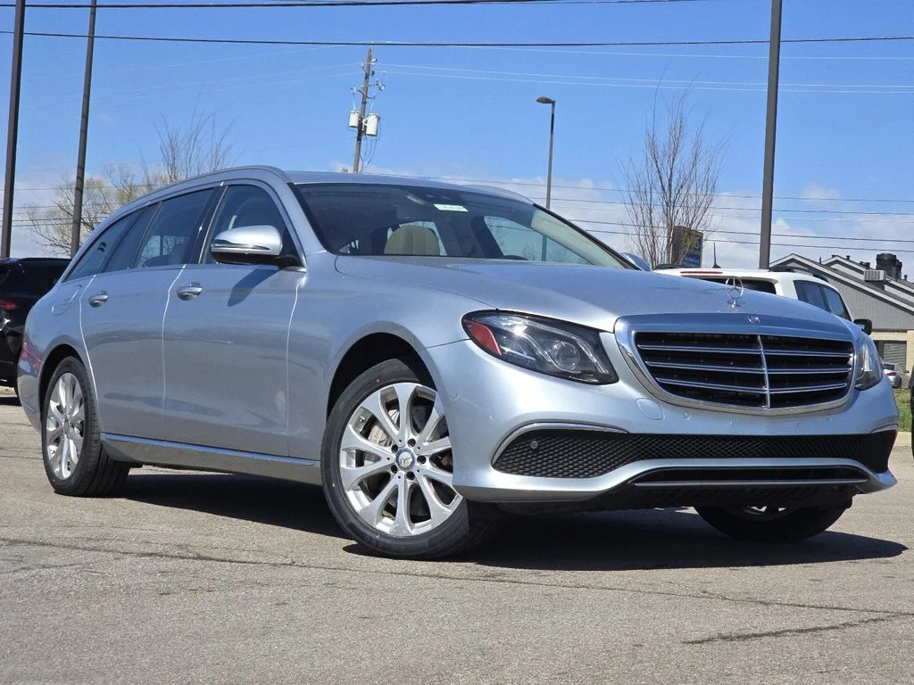 2017 Mercedes-Benz E-Class E400 4MATIC's photo