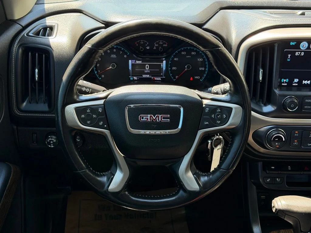 Used 2018 White GMC Denali image 16