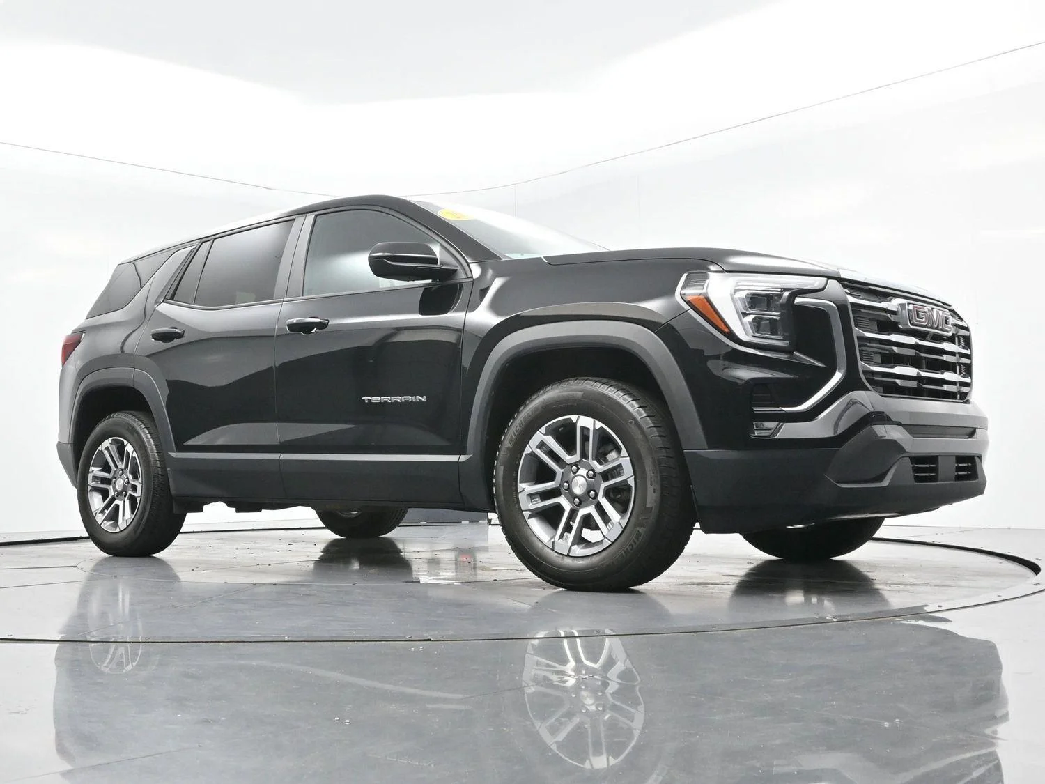 Used 2025 Ebony Twilight Metallic GMC Elevation image 41