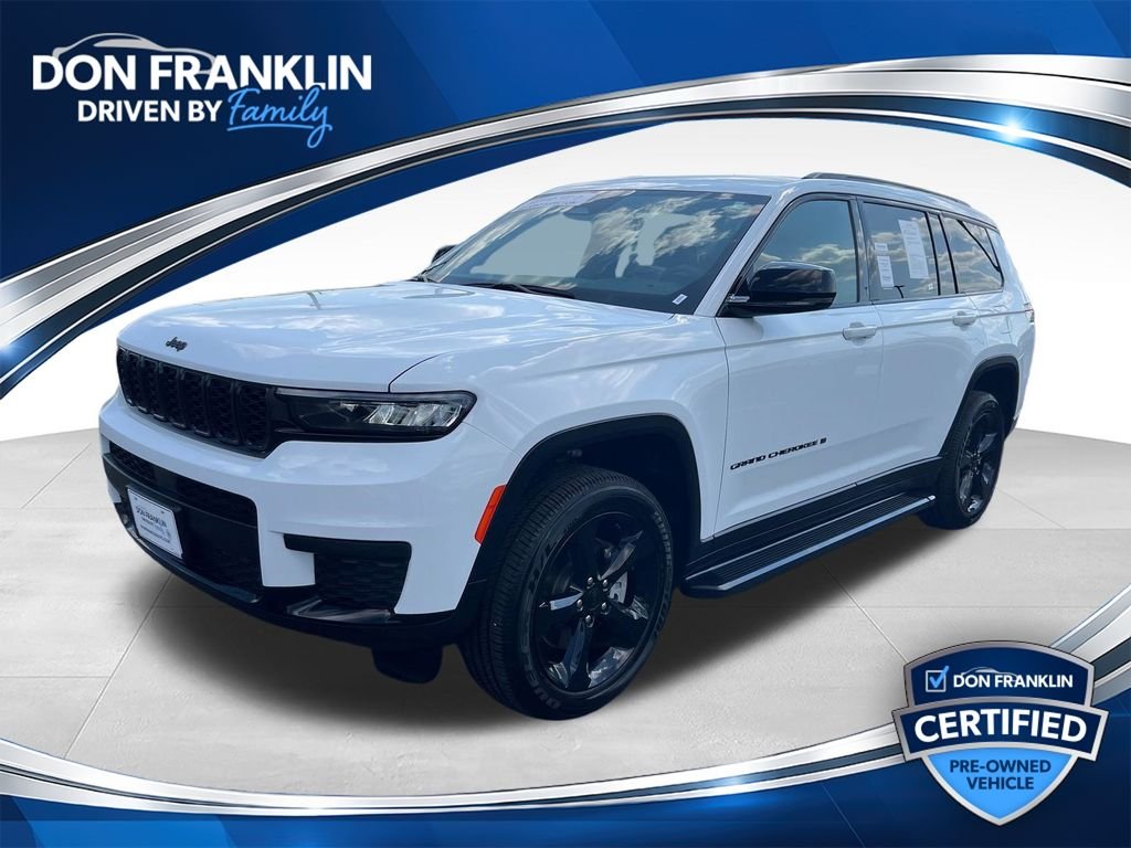 Used 2024 White Jeep Altitude image 1