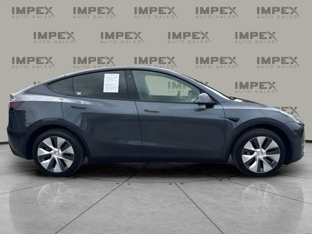 Used 2020 Gray Tesla Long Range image 6