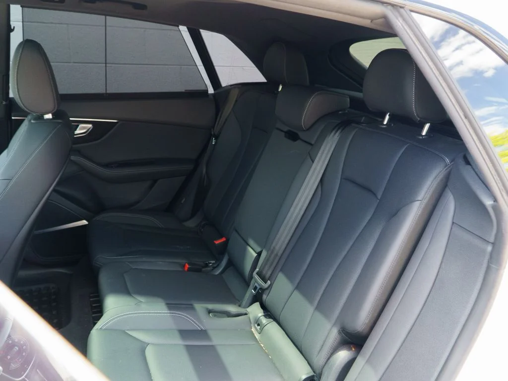 Used 2026 Glacier White Audi  image 18