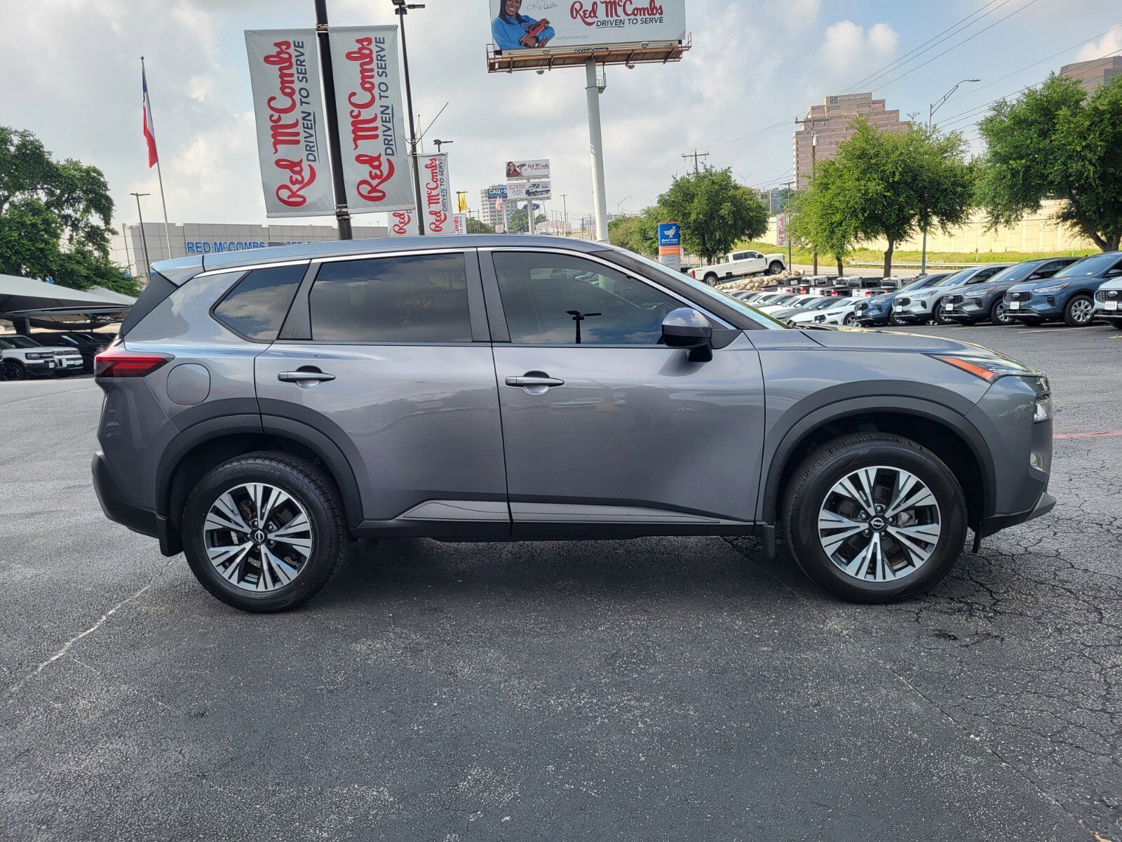 Used 2023 Gun Metallic Nissan SV image 2