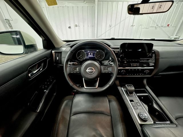 Used 2023 White Nissan SL image 11