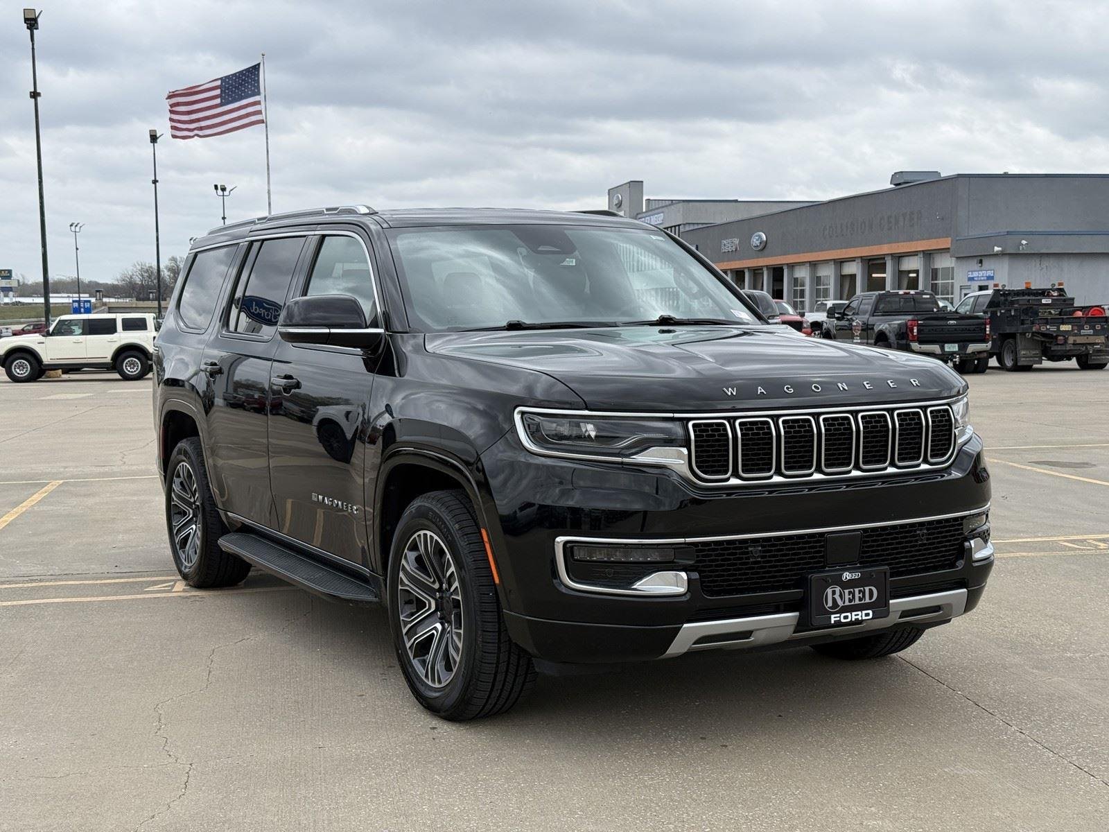 Used 2024 Jeep Wagoneer Series II with VIN 1C4SJVBP1RS115169 for sale in Kansas City