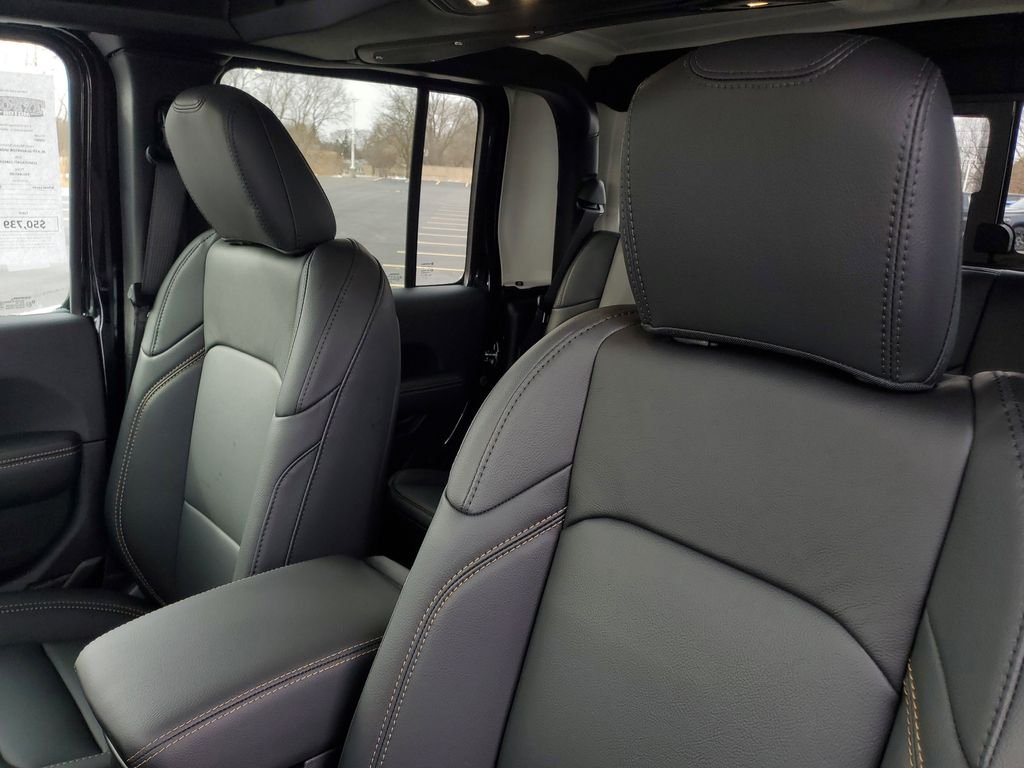 New 2026 Black Clearcoat Jeep Sahara image 17