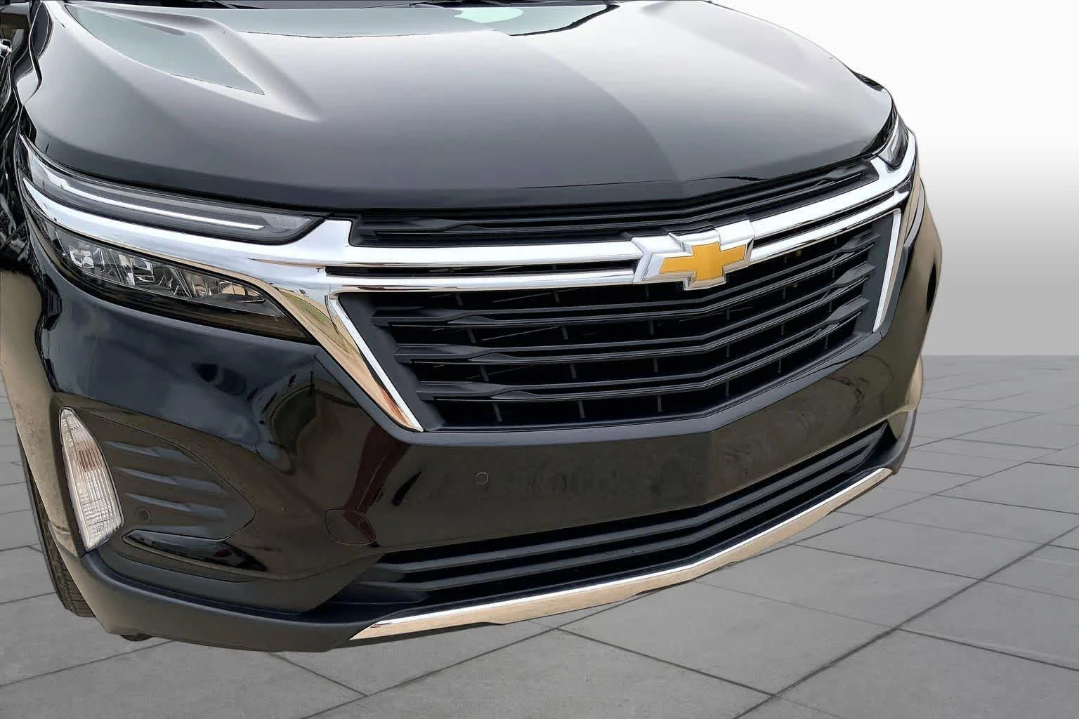 Used 2024 Mosaic Black Metallic Chevrolet LT image 30