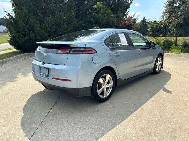 Used 2015 Silver Chevrolet Base image 6